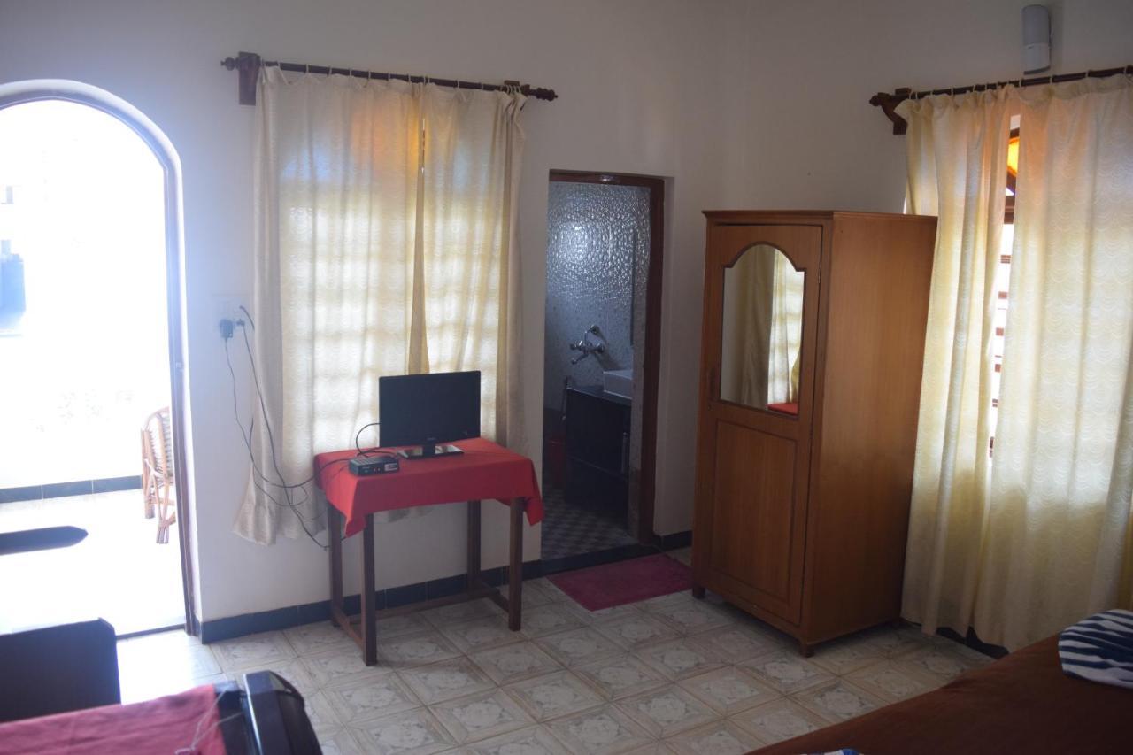 Bribon Guest House Калангуте Екстериор снимка