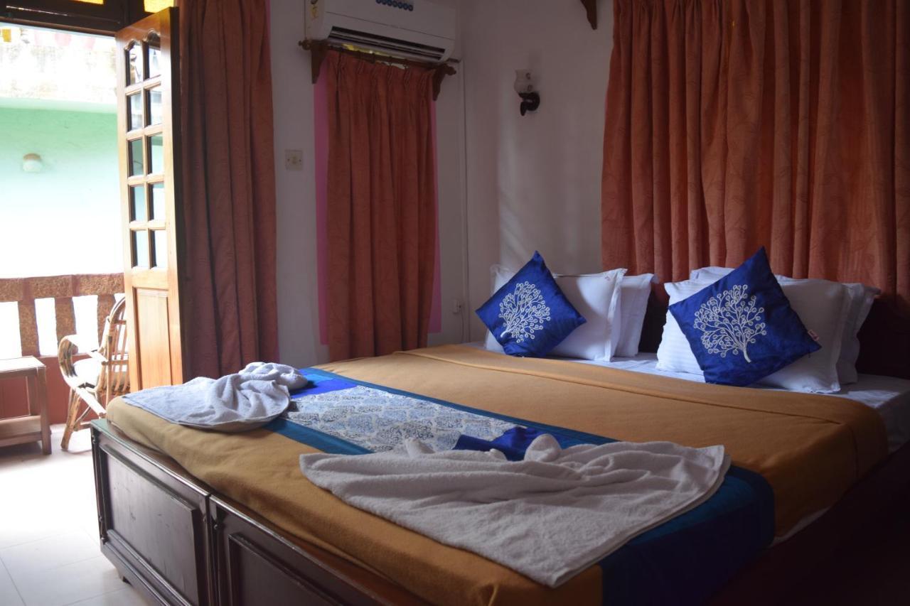 Bribon Guest House Калангуте Екстериор снимка