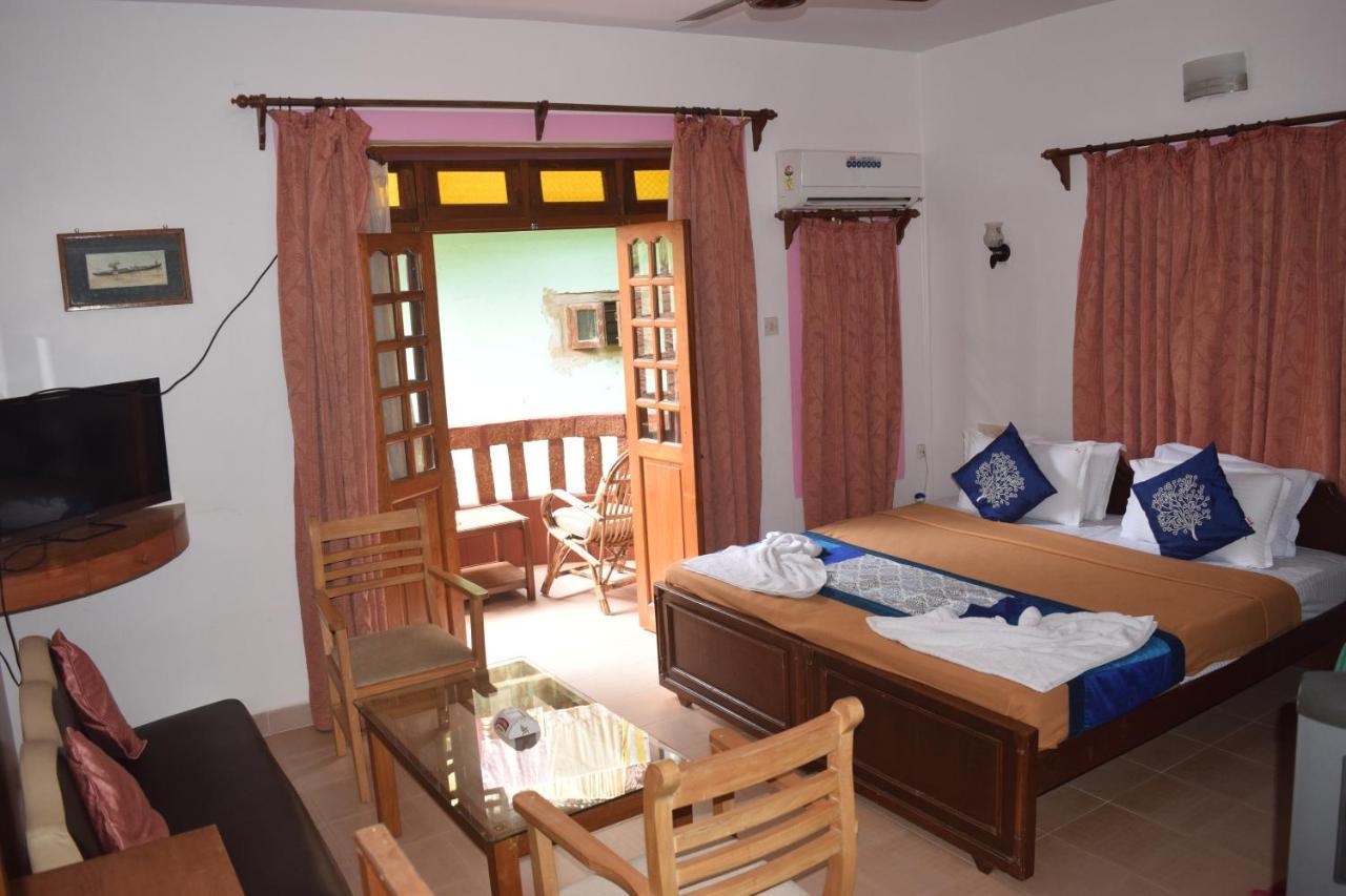 Bribon Guest House Калангуте Екстериор снимка